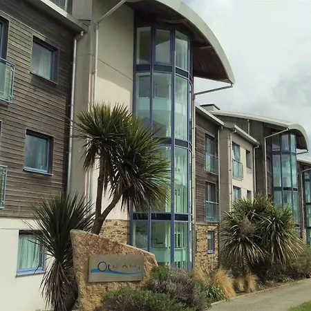 For The Shore, Fistral Beach Newquay - 2 Bed 2 Bath - Private Parking With Garage For 2 Vehicles Exterior photo
