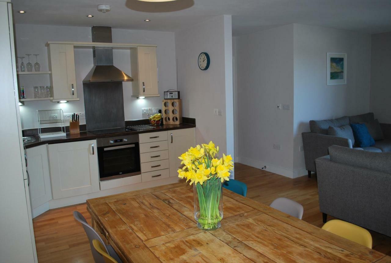 For The Shore, Fistral Newquay - 2 Bed 2 Bath - Private Parking With Garage For 2 Vehicles Apartment Newquay (Cornwall)