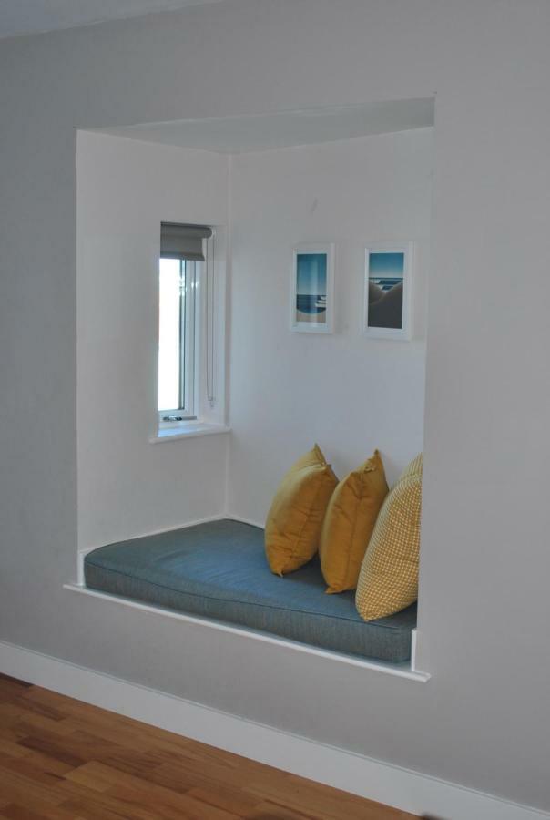 For The Shore, Fistral Newquay - 2 Bed 2 Bath - Private Parking With Garage For 2 Vehicles New Quay